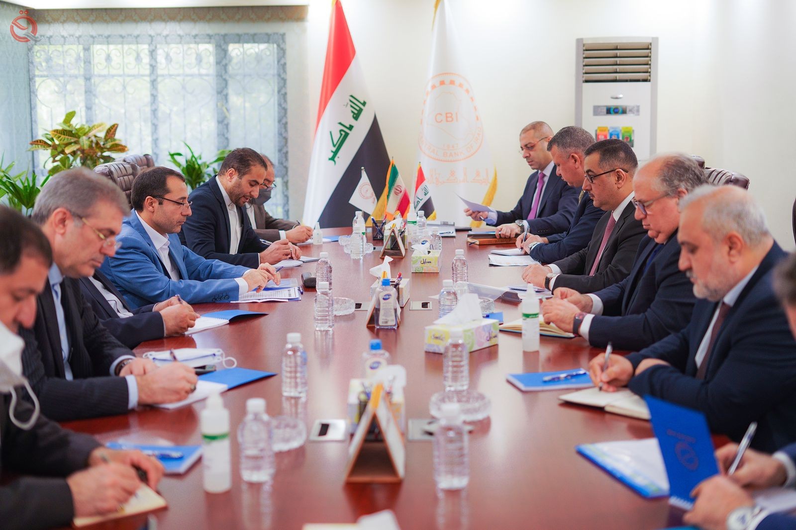 The Governor of the Central Bank of Iraq meets his Iranian counterpart 29600