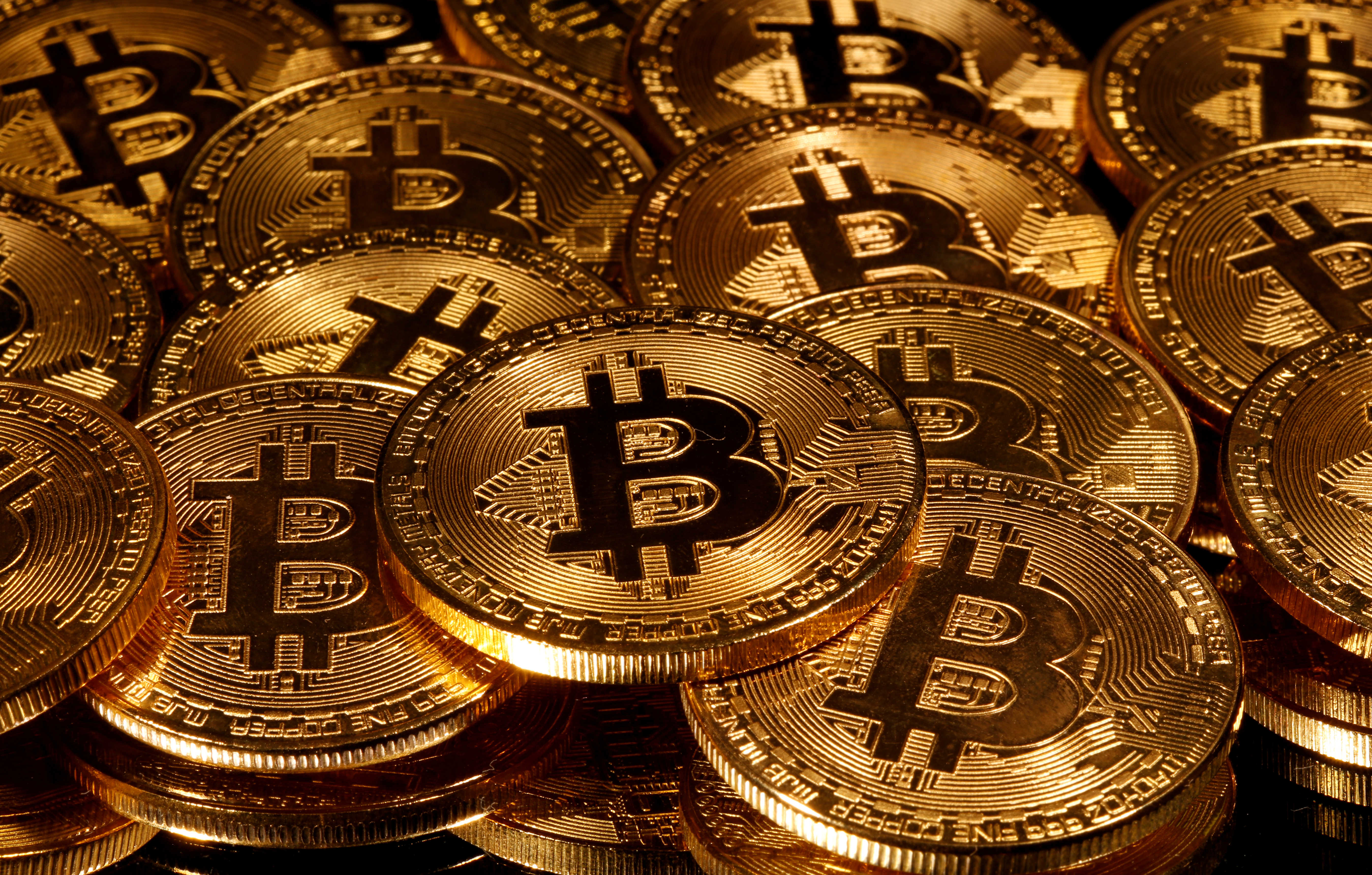 Bitcoin rises to an unprecedented level... exceeding $70,000 42978